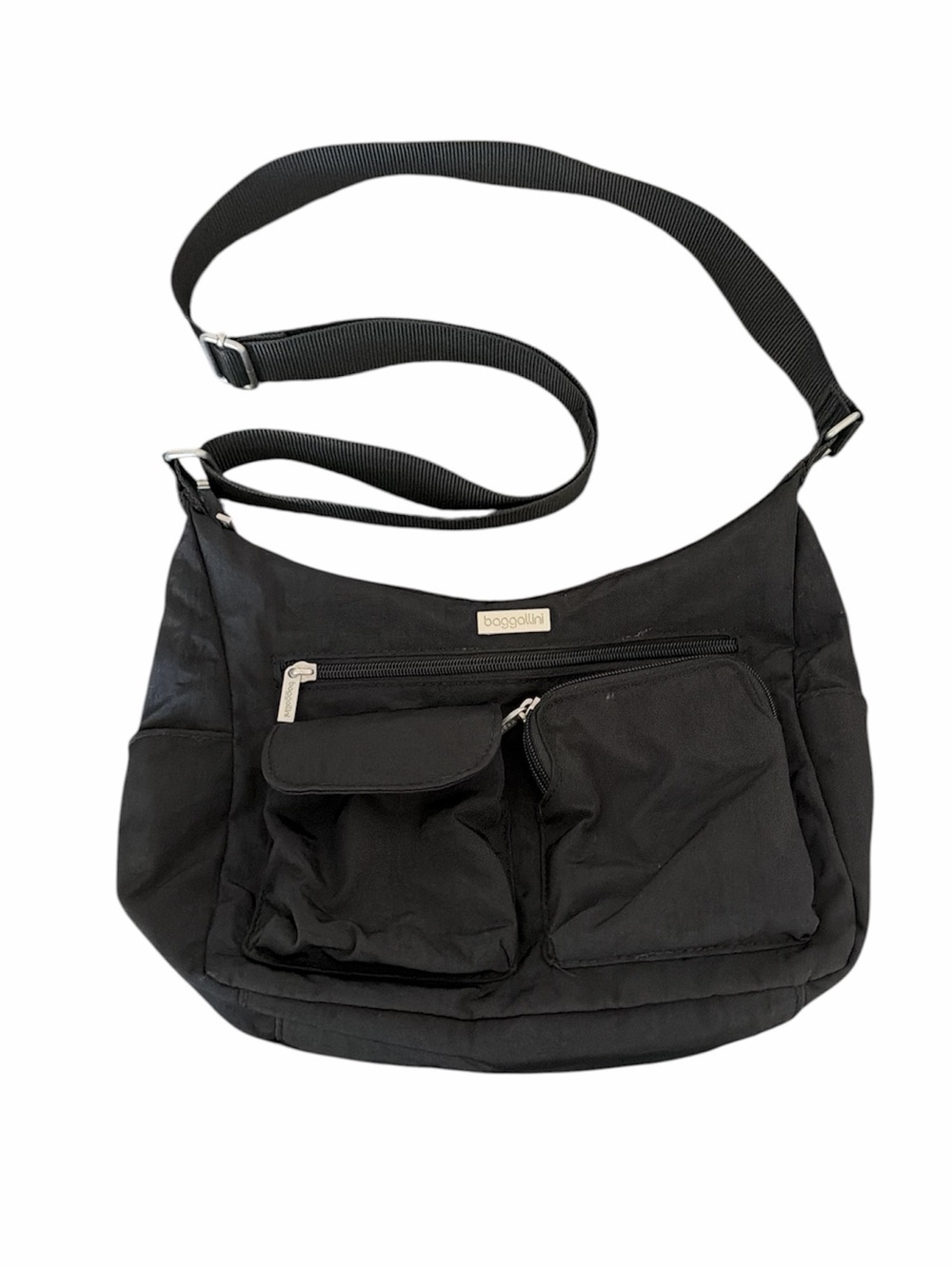 Baggallini black crossbody bag lightweight classic travel capsule minimalist